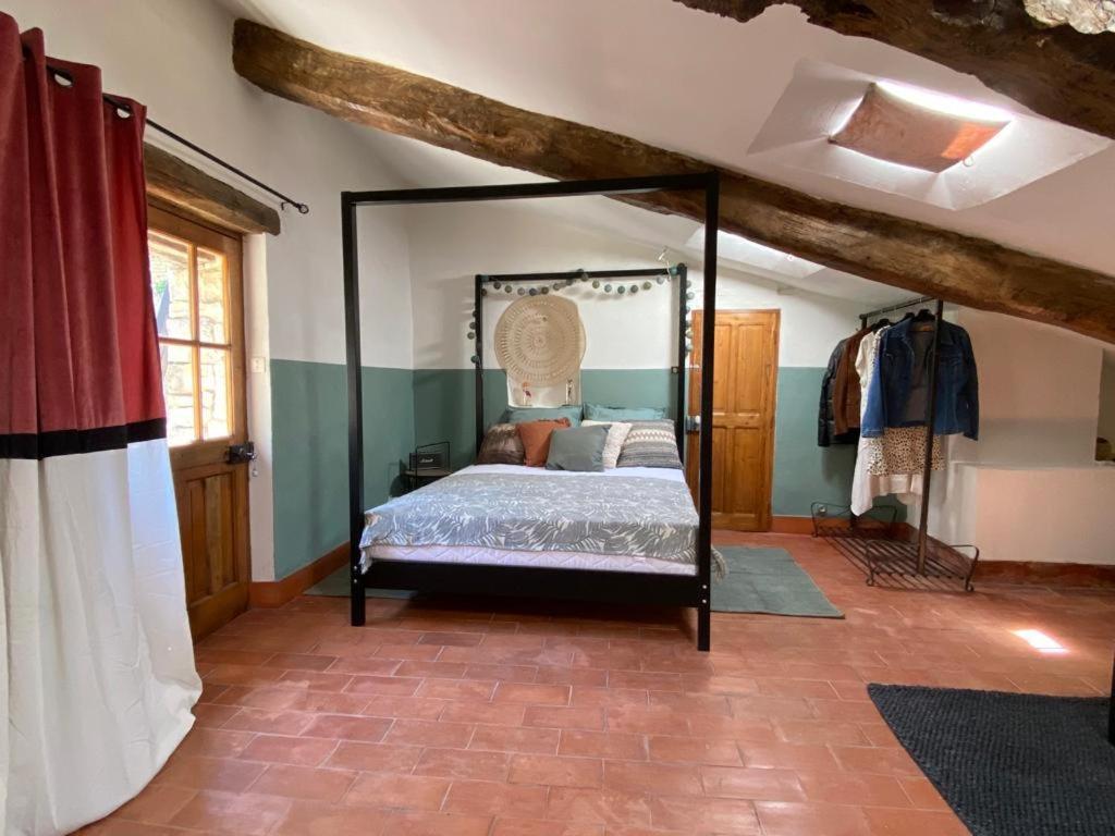 Hotel La tour des Baronnies à Saint-Auban-sur-lʼOuvèze Extérieur photo